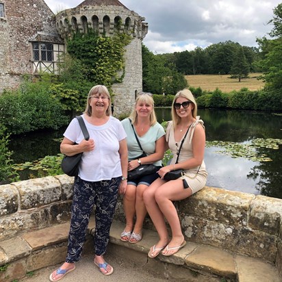 Mum, Ali and Jodie at Scotney Castle