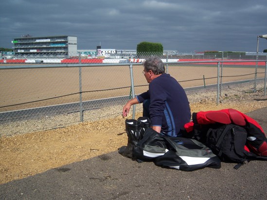 Trip to Silverstone with the old man on my old CBR600.