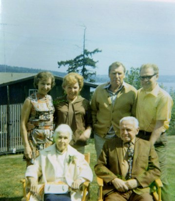 Mothers Day1971 - Helen, Eva, Bert, Bill, Grandma &Grandpa
