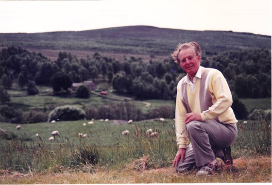 Scotland June 1995 - Photo posted by Singaporean friends Lai Fun, Poh Lin and Doris 