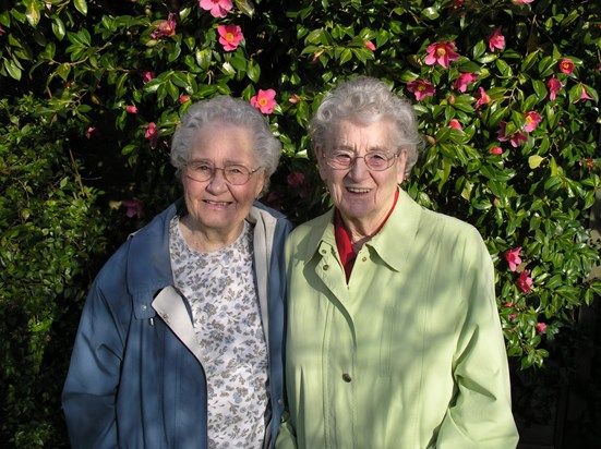 Cousin Tootie and June, Battle, 2008.