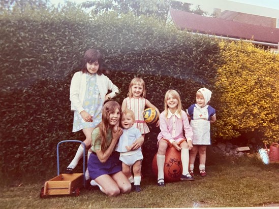 Cousins-Sue, Lyn, Tina, Sandra, Joanne and Barry 