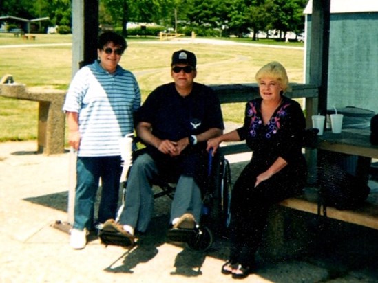 Carol, Glen & Linda