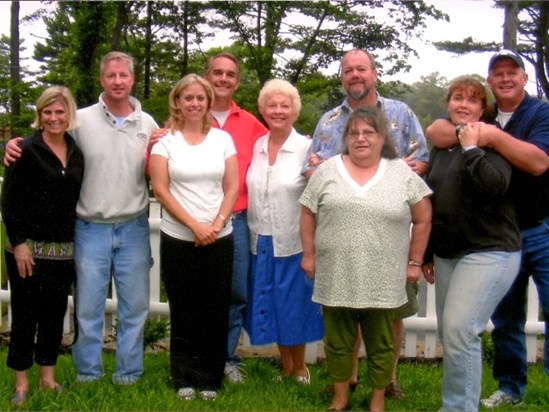 Suzanne, Steve, DeDe, Greg, Sue, Carol, Geoff, Jennifer & Barry In New Hampshire (Summer 2009)