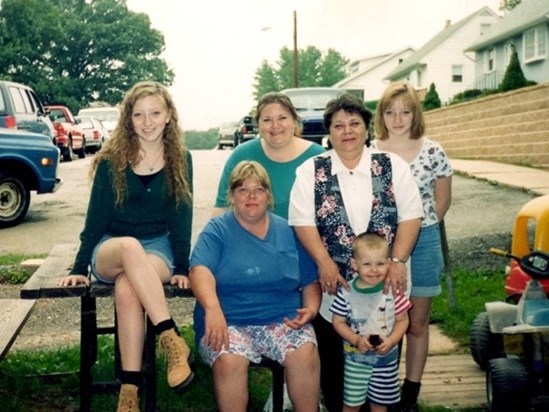 Laura, Gloria, Ruth, Sis, Holly & Little Danny