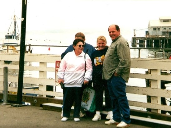 Sis, Amy, Sara & Jack In California