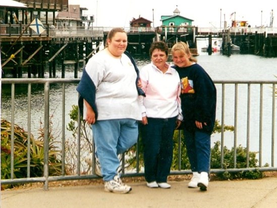 Amy, Sis & Sara In Monteray