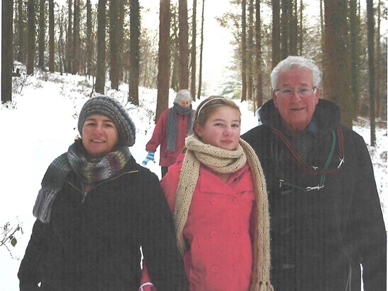 Derek and three generations of his girls in Delamere Forest.  Thanks to Ruth for the pic.
