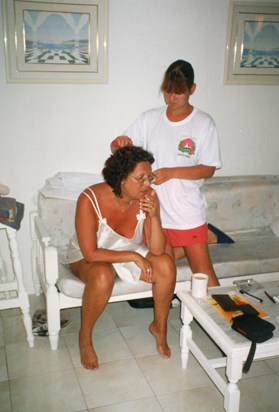 Dionne & Michelle (Mother & Daughter Gran Canaria 1998
