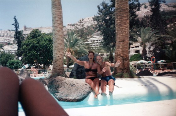 Gran Canaria Dee & Gary On a Rock in the pool Pic by Michelle 98