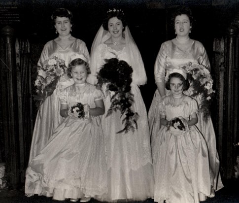 Joy with bridesmaids 1956 (Pam - back right, Jenny - front left and 2 others)