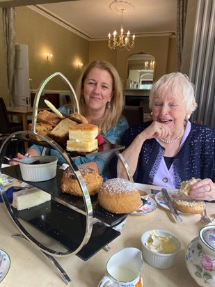 Always up for a cake and a laugh 🥰