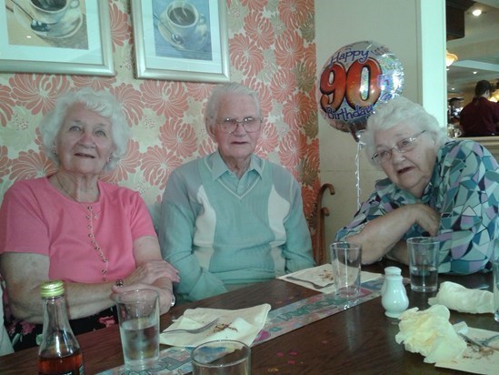 Gwen with her sister Edie and their brother Stan who was celebrating his 90th birthday.