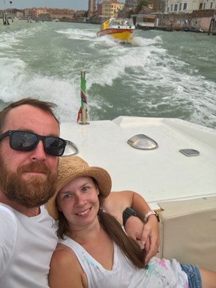 Leaving Venice on a speed boat like James Bond