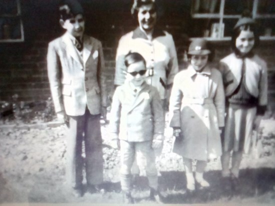 Brian with his mum , siblings and a friend , at RA F Stafford