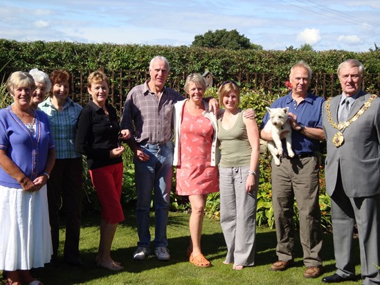 NGS Garden open volunteers