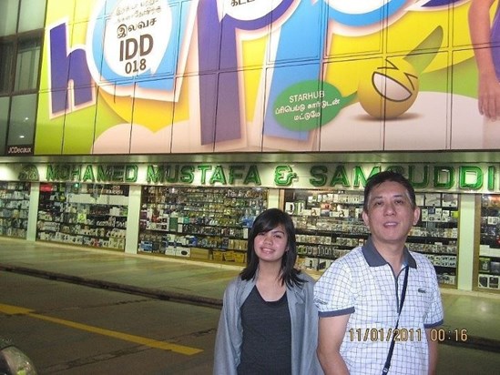 with Dannielle during our SG trip in Oct 2011