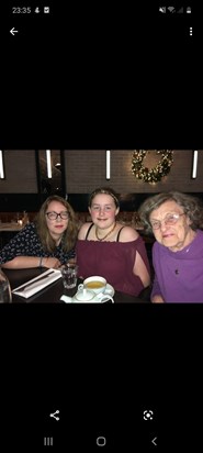 Christmas at the Fox with Mum and Rebecca 