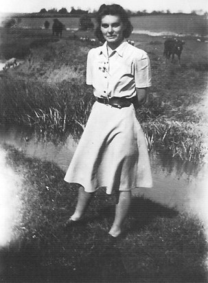 Olive Webb, Uffington Meadows, June 1943