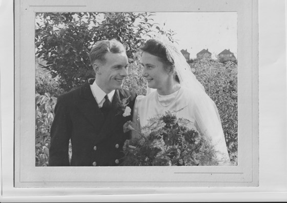 Sheila & Alick Wedding 30th September 1944 3