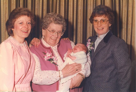 4 Generations! Jilly's Nan, Nanny Glasses, Mum & Me!