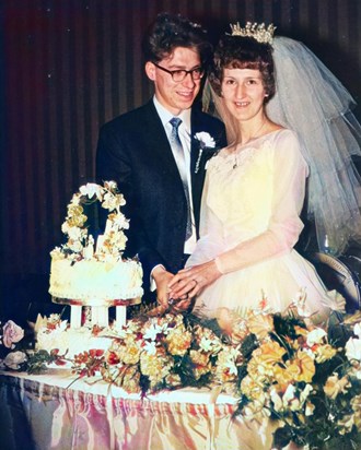 Mum and Dad's Wedding Cake