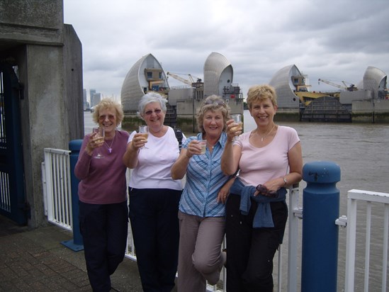 Thames walk finished with friends