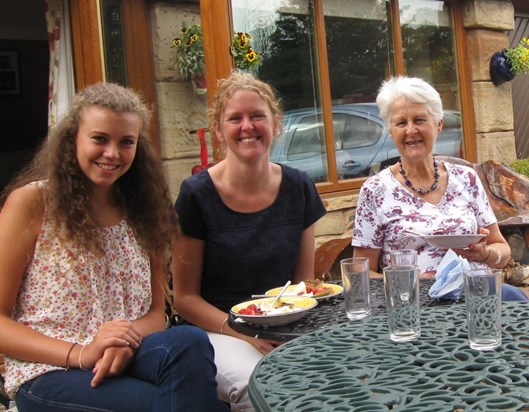 Caitlin, Liz & 'Aunty Jenny' (Summer 2013)