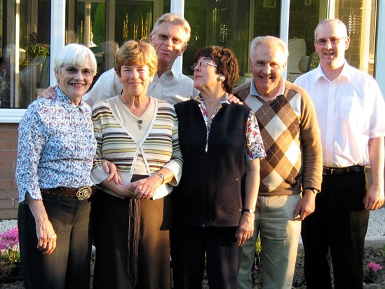 Walton Avenue 2007. Shirley, Marg, Brian, Eve, John, Richard 