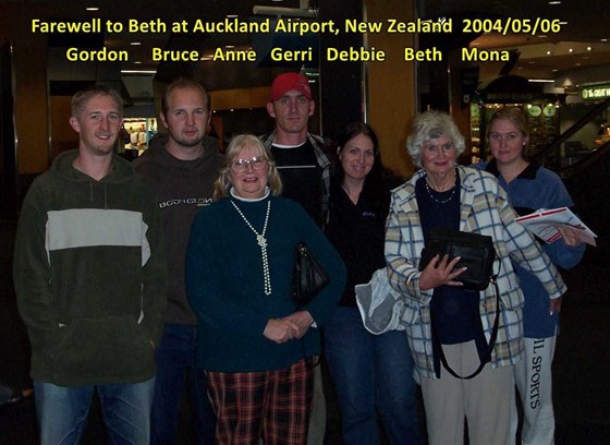 2004/05/06 farewell to Beth leaving New Zealand