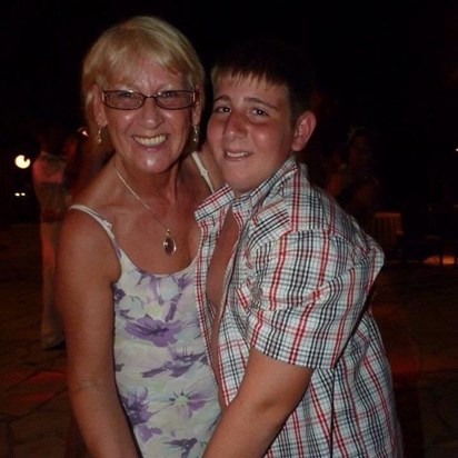 Lovely pic, happy holiday time, think we had had a couple Danny!!!