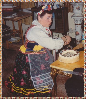 Alicja in traditional Krakow costume