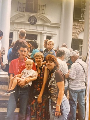 Outside Graceland 1994 with Paul Adam and Bonnie 