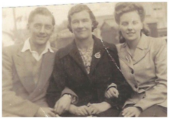 Dot, Sue's Dad & Granny Goddard