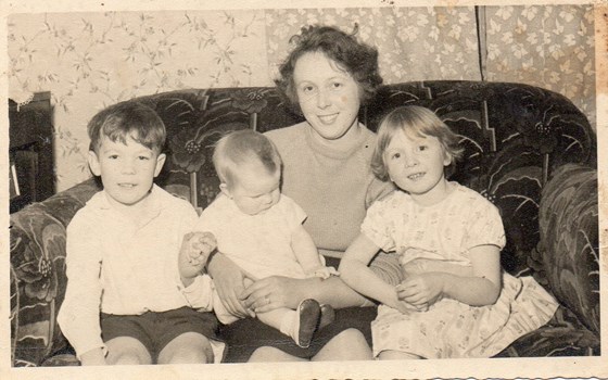 The Sixties, Doreen with her children, David, Tina & Shirley