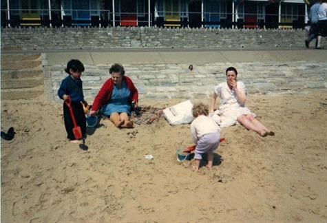 Bournemouth Beach Mai Angie & Adam - 1988