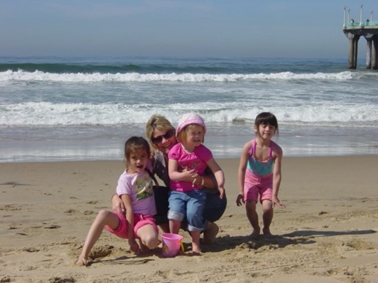 Redondo Beach, California: Hayley, Jo, Millie & Hanna