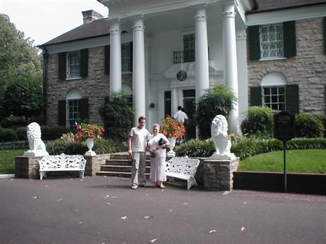 Dan & Sandra in front of Graceland