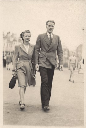 1947 Maisie Laming and cousin Bill Hinkins