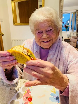 Mum sharing a Taco 🌮 