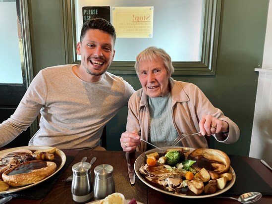 No one could put a roast dinner away like Nan!