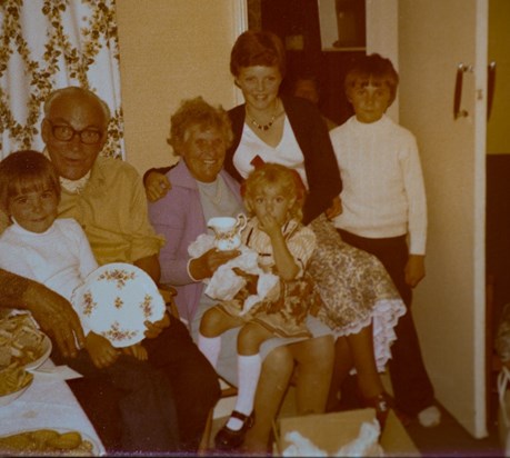 Andrew, Grandad, Nan,Tara, Sally and Kevin.