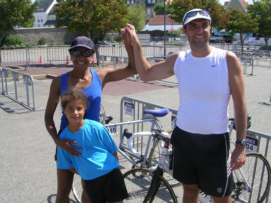 Aout 2011   - son premier Triathlon avec la famille!