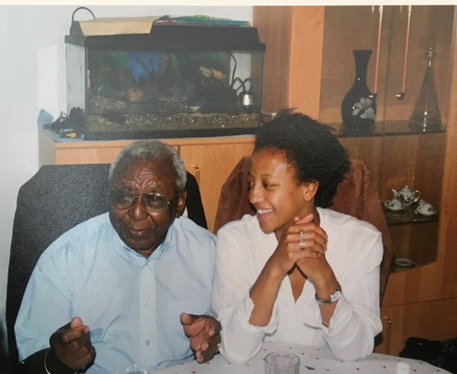 Avec son grand-père Gilbert - Dadabe Gâteaux 