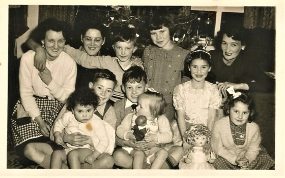 Christmas about 1958 I should think,   at Chalton Crescent