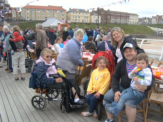 Cromer Pier 2012 (Nice weather!)