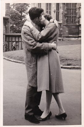 Kissing in front of St Georges Chapel at Windsor Castle