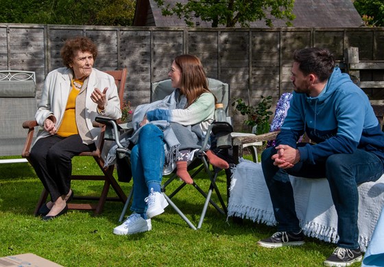 Mum, Keri (nursing Ronnie) and Greg. Garway, May 2021.