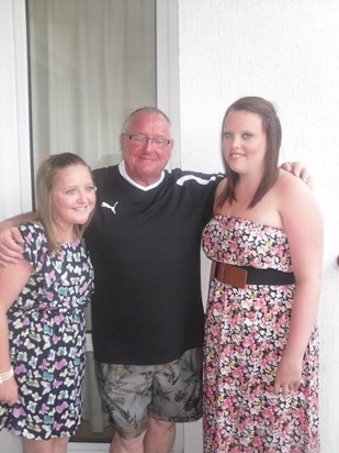 Graham and his 2 daughters