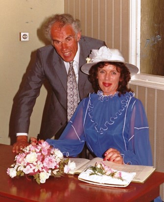 Jenny and John signing the register, 28th April 1984